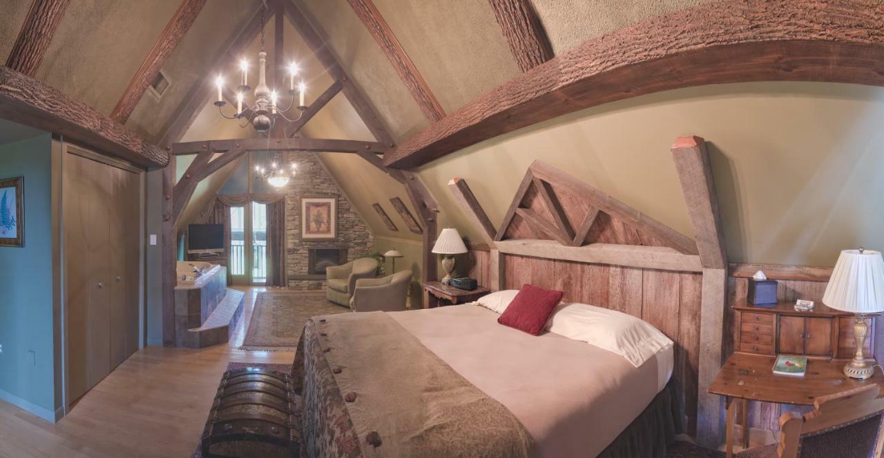 Superior King Suite,1389994766:JPEG